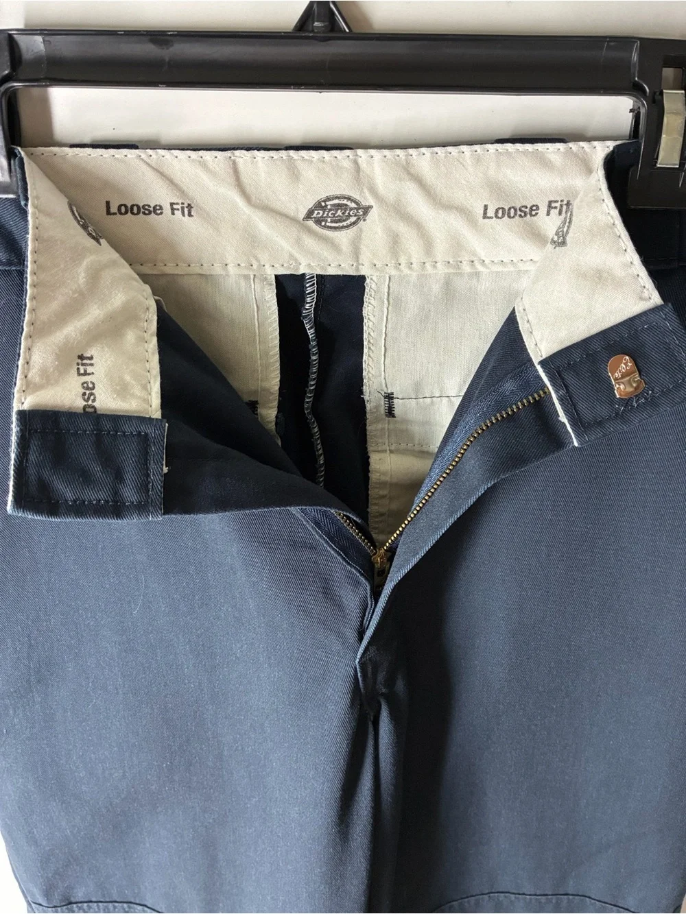 Dickies Men's Dark Navy Work Pants, size 31x32, Loose Fit